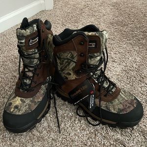 Rocky 800g Thinsulate Ultra insulation waterproof men’s boots.